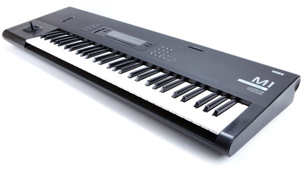 KORG M1